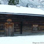Rappenseehütte im Winter - an der schwarzen Hütte geht's links weg