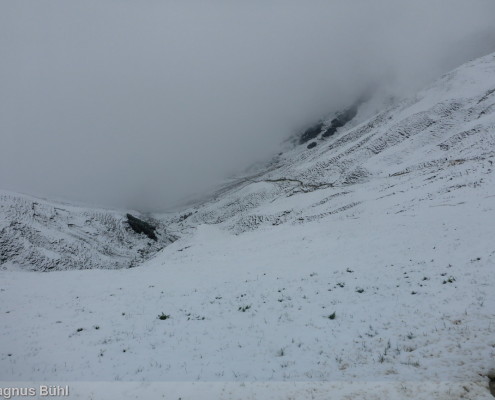 Zugspitz Ultratrail - Scharnitzjoch (2.048m) im Juni-Schnee
